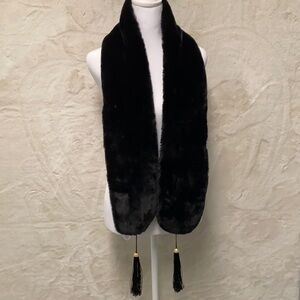Women’s Elegant Black Scarf